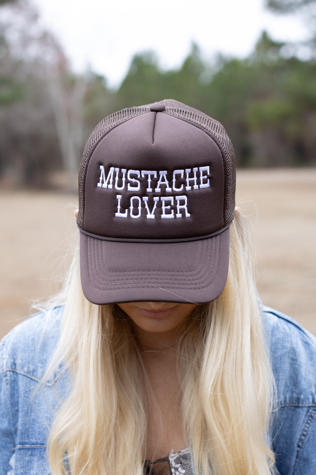MUSTACHE LOVER brown trucker hat